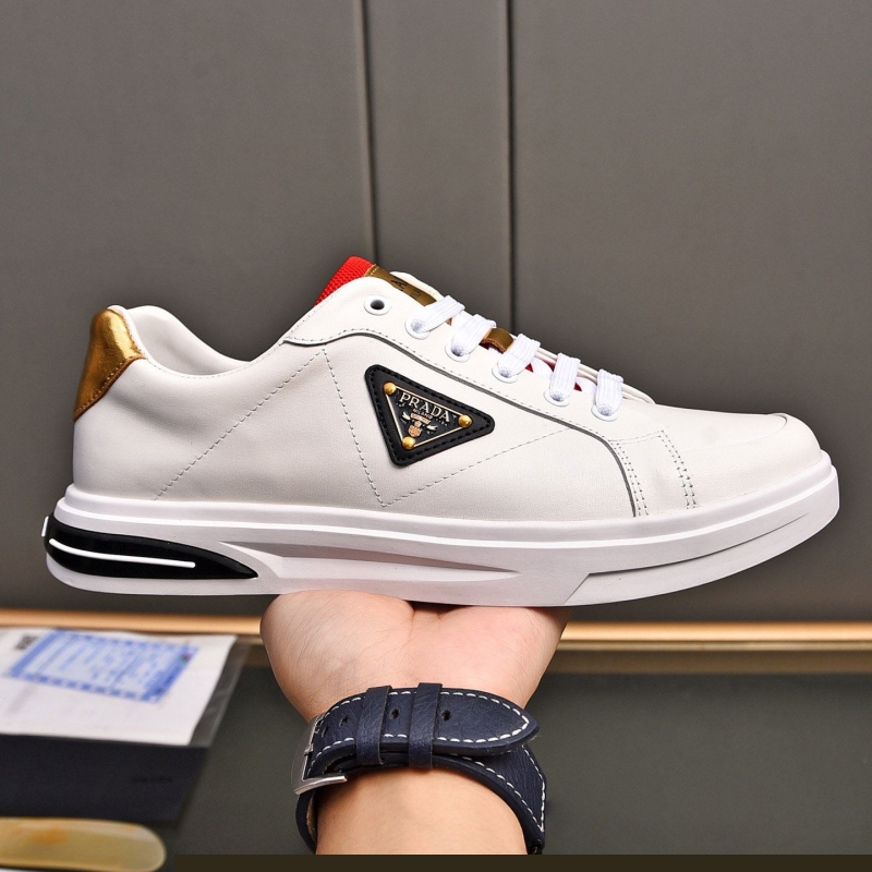 Pra*a casual shoes